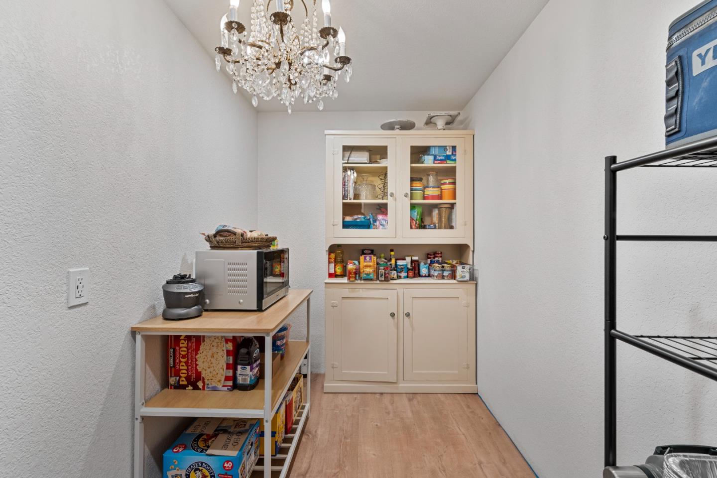 Detail Gallery Image 24 of 74 For 215 Rays Cir, Hollister,  CA 95023 - 4 Beds | 2/1 Baths