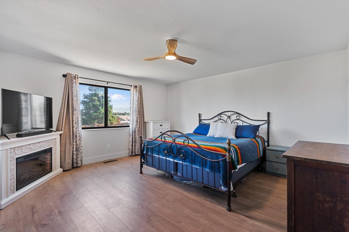 Detail Gallery Image 39 of 74 For 215 Rays Cir, Hollister,  CA 95023 - 4 Beds | 2/1 Baths