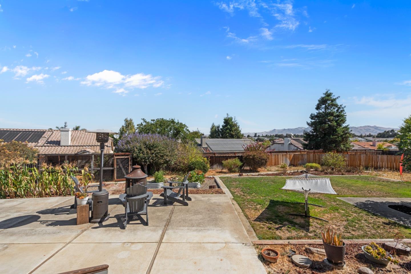 Detail Gallery Image 40 of 74 For 215 Rays Cir, Hollister,  CA 95023 - 4 Beds | 2/1 Baths