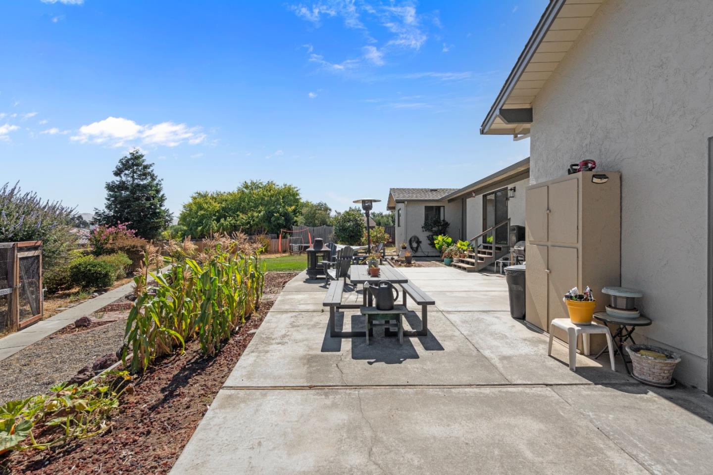Detail Gallery Image 54 of 74 For 215 Rays Cir, Hollister,  CA 95023 - 4 Beds | 2/1 Baths