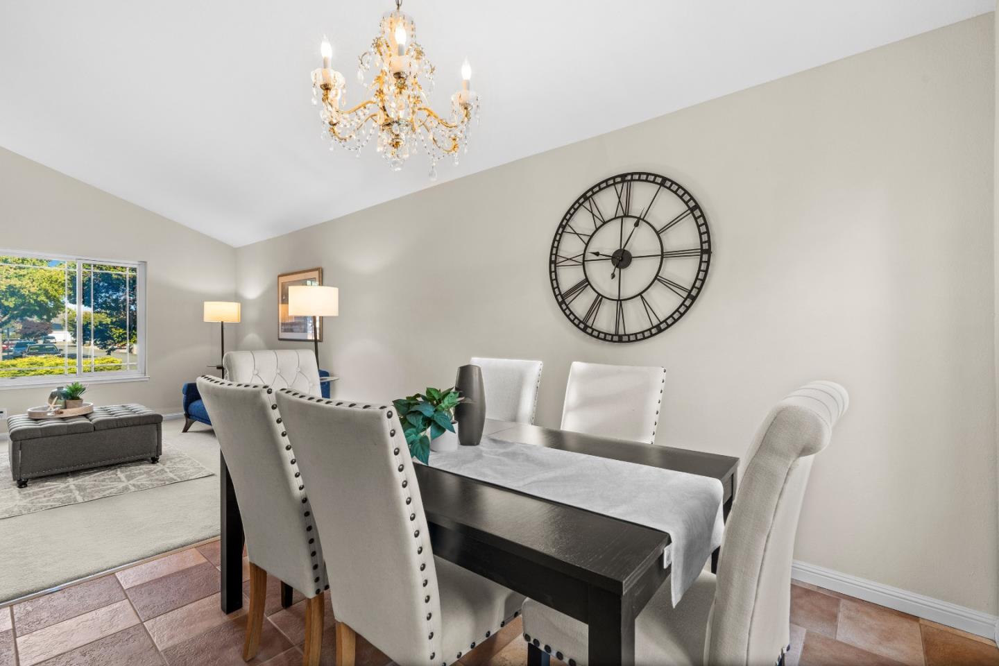 Detail Gallery Image 13 of 37 For 5629 Judith St, San Jose,  CA 95123 - 4 Beds | 2/1 Baths