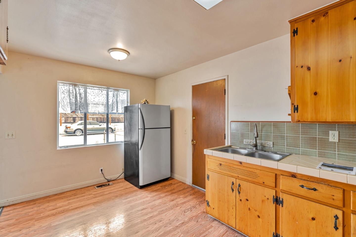 Detail Gallery Image 12 of 35 For 1899 Soto St, Seaside,  CA 93955 - 3 Beds | 1 Baths