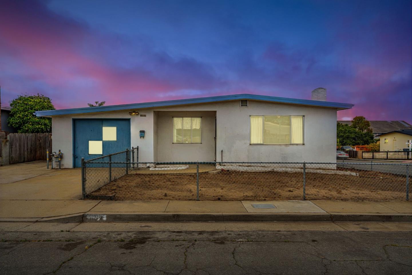 Detail Gallery Image 2 of 35 For 1899 Soto St, Seaside,  CA 93955 - 3 Beds | 1 Baths