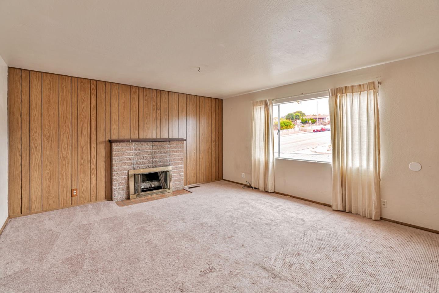 Detail Gallery Image 6 of 35 For 1899 Soto St, Seaside,  CA 93955 - 3 Beds | 1 Baths