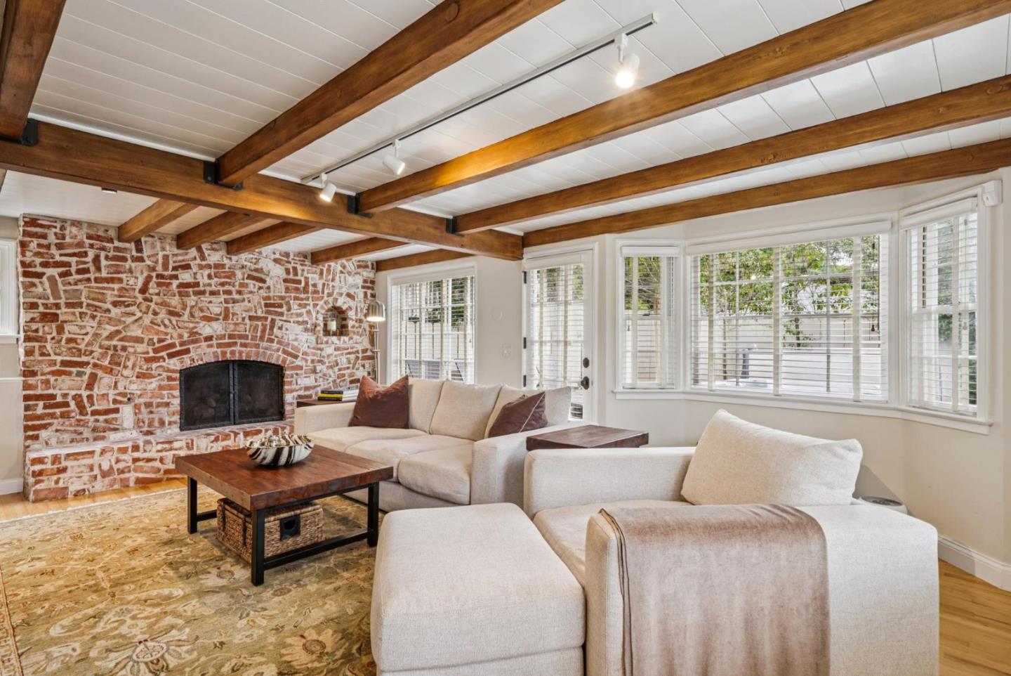 Detail Gallery Image 16 of 49 For 24587 Castro Ln, Carmel,  CA 93923 - 4 Beds | 3 Baths