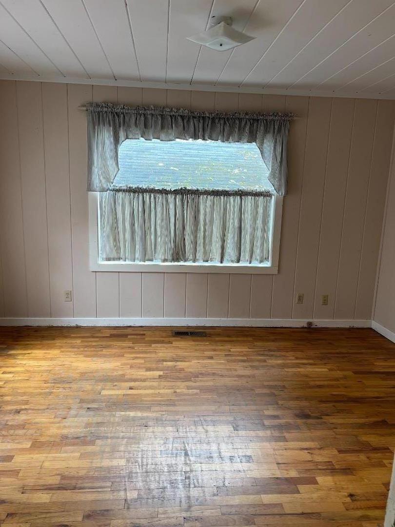 Detail Gallery Image 12 of 16 For 228 Wood St, Pacific Grove,  CA 93950 - 3 Beds | 2 Baths