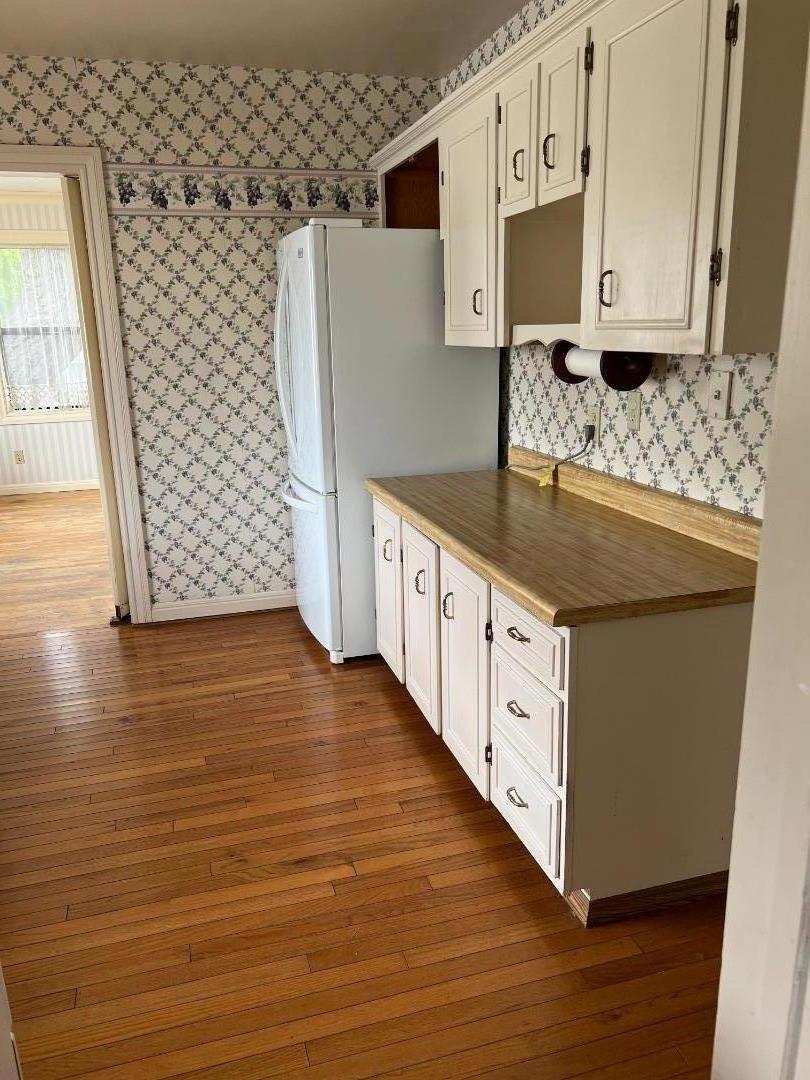 Detail Gallery Image 6 of 16 For 228 Wood St, Pacific Grove,  CA 93950 - 3 Beds | 2 Baths