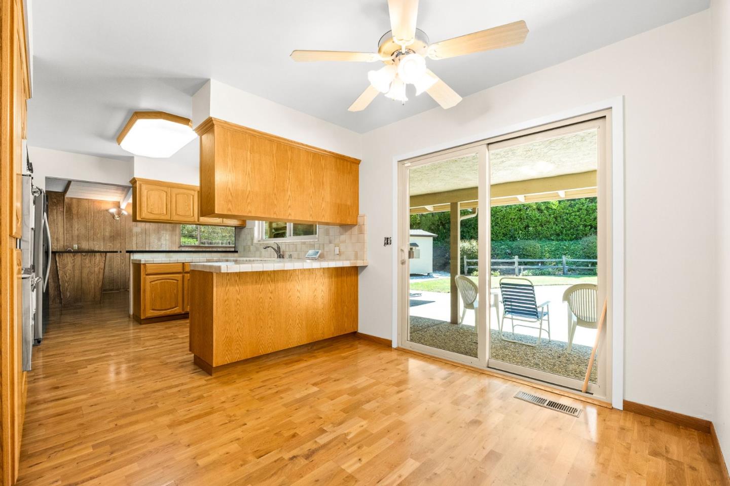 Detail Gallery Image 13 of 62 For 1387 Hillcrest Dr, San Jose,  CA 95120 - 4 Beds | 2/1 Baths