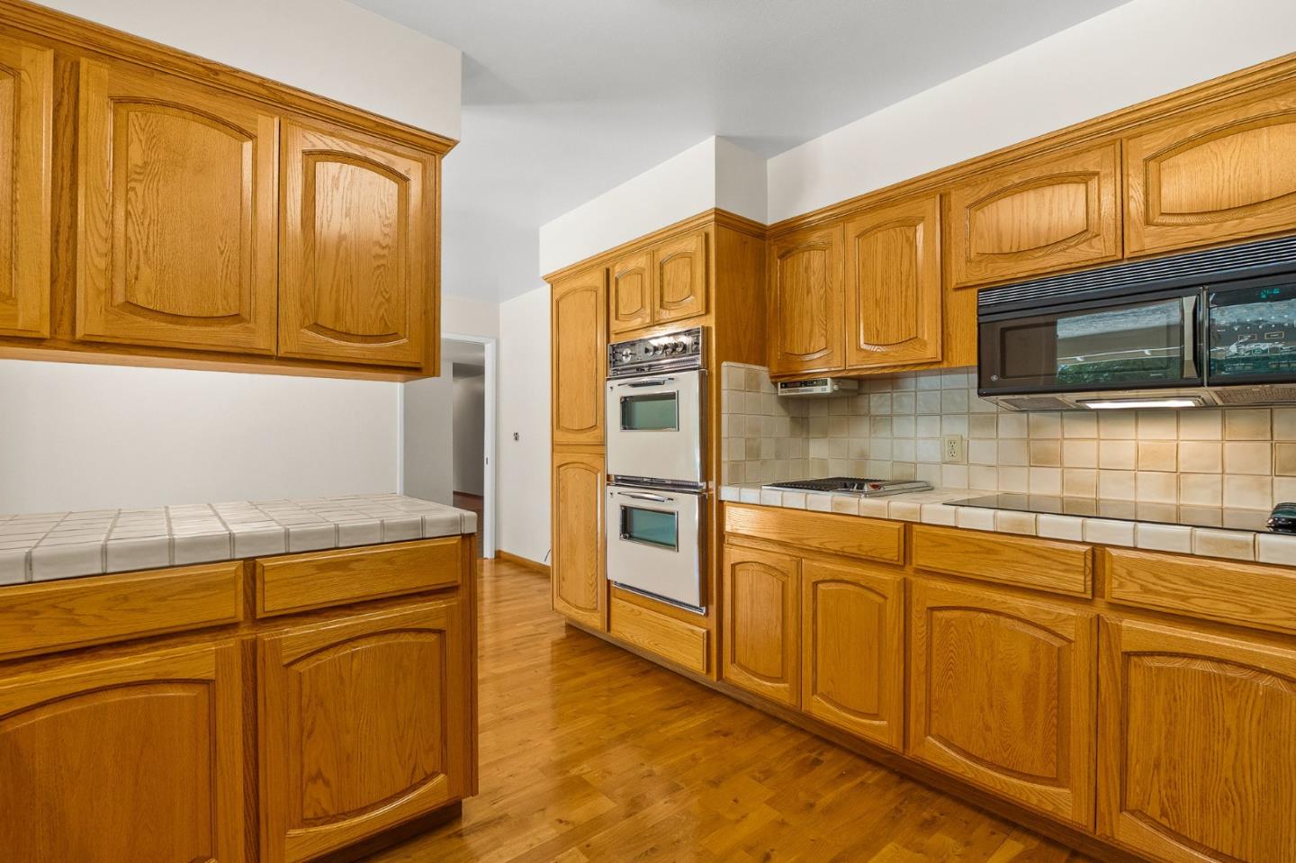 Detail Gallery Image 16 of 62 For 1387 Hillcrest Dr, San Jose,  CA 95120 - 4 Beds | 2/1 Baths