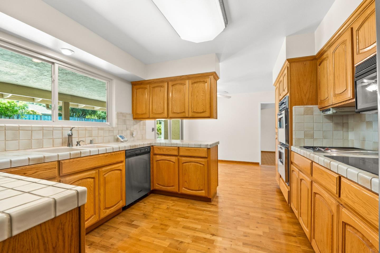 Detail Gallery Image 17 of 62 For 1387 Hillcrest Dr, San Jose,  CA 95120 - 4 Beds | 2/1 Baths