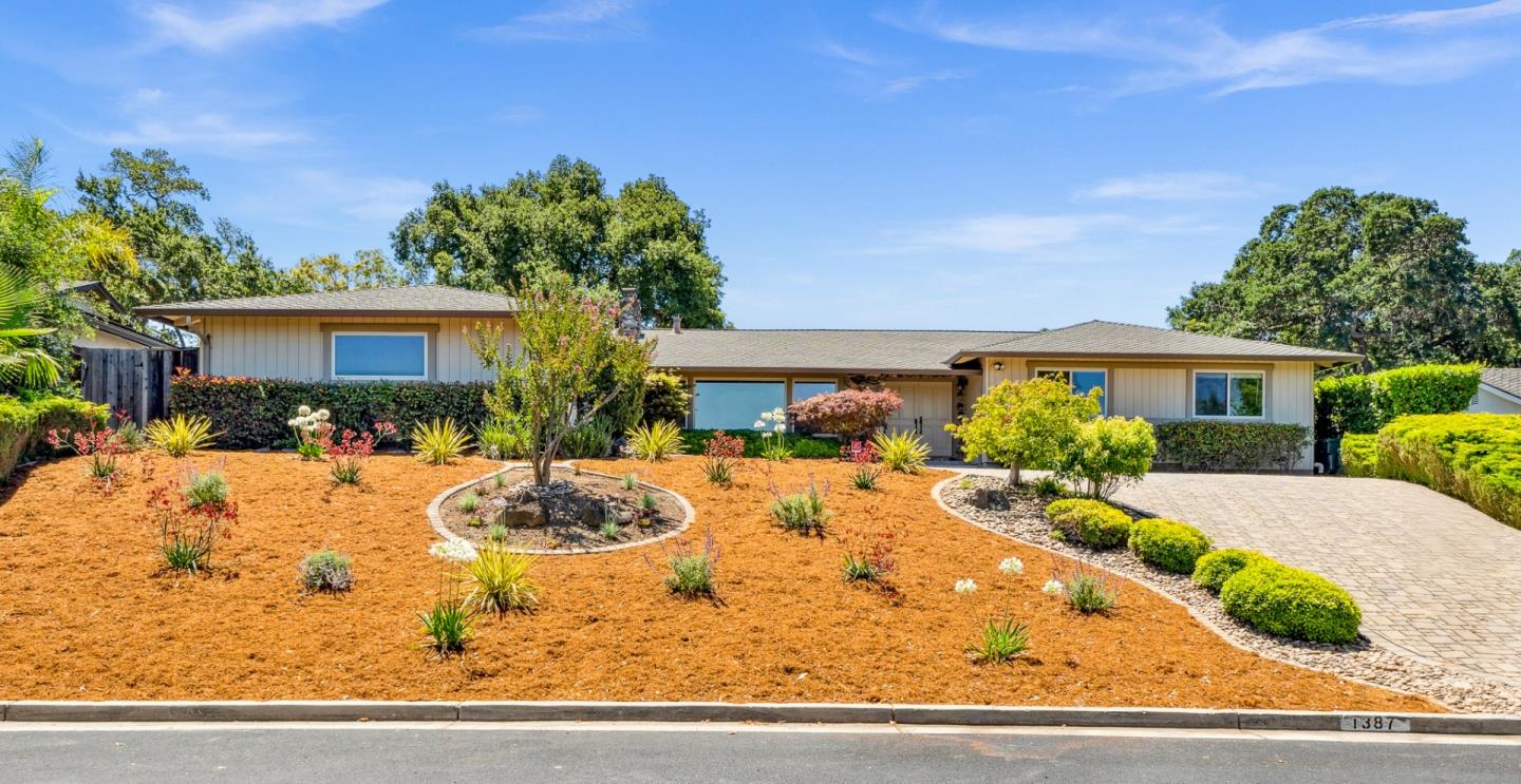 Detail Gallery Image 2 of 62 For 1387 Hillcrest Dr, San Jose,  CA 95120 - 4 Beds | 2/1 Baths