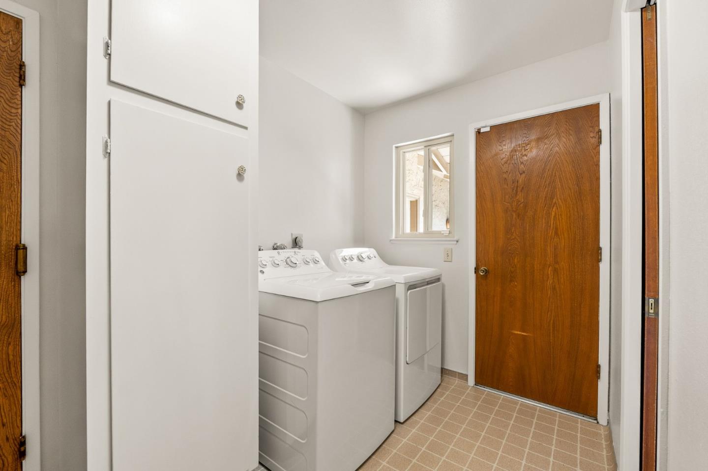 Detail Gallery Image 25 of 62 For 1387 Hillcrest Dr, San Jose,  CA 95120 - 4 Beds | 2/1 Baths