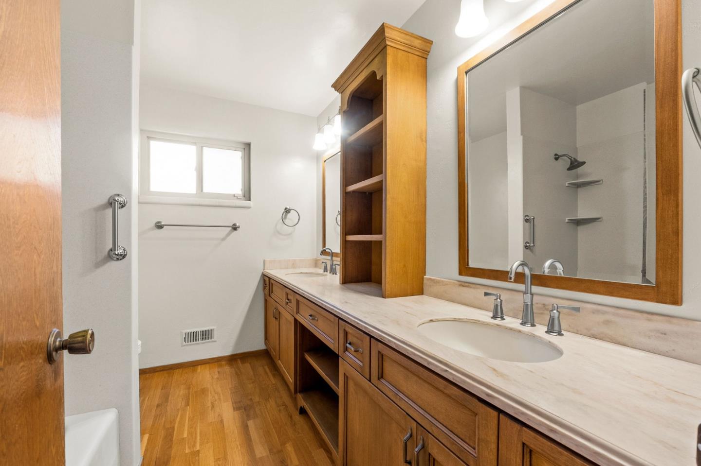 Detail Gallery Image 33 of 62 For 1387 Hillcrest Dr, San Jose,  CA 95120 - 4 Beds | 2/1 Baths
