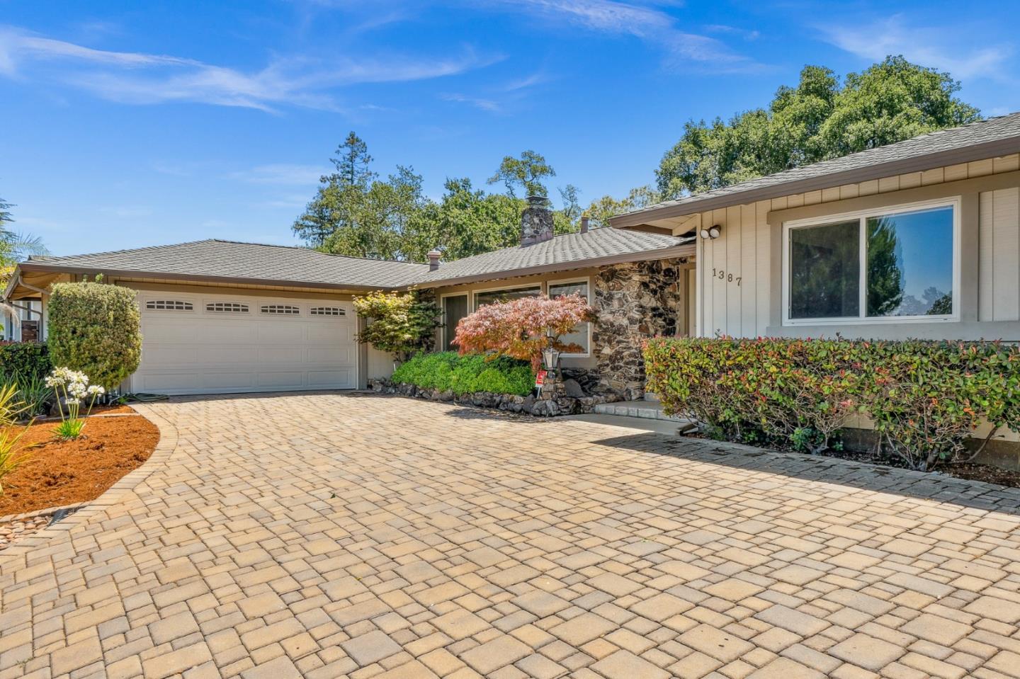 Detail Gallery Image 4 of 62 For 1387 Hillcrest Dr, San Jose,  CA 95120 - 4 Beds | 2/1 Baths