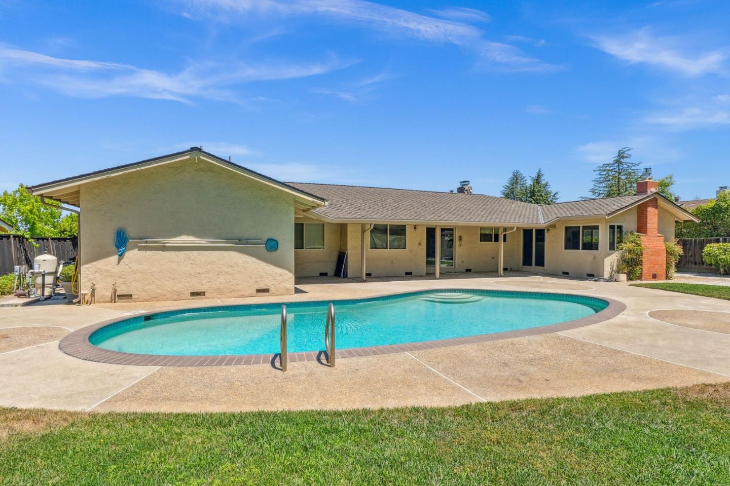 Detail Gallery Image 46 of 62 For 1387 Hillcrest Dr, San Jose,  CA 95120 - 4 Beds | 2/1 Baths