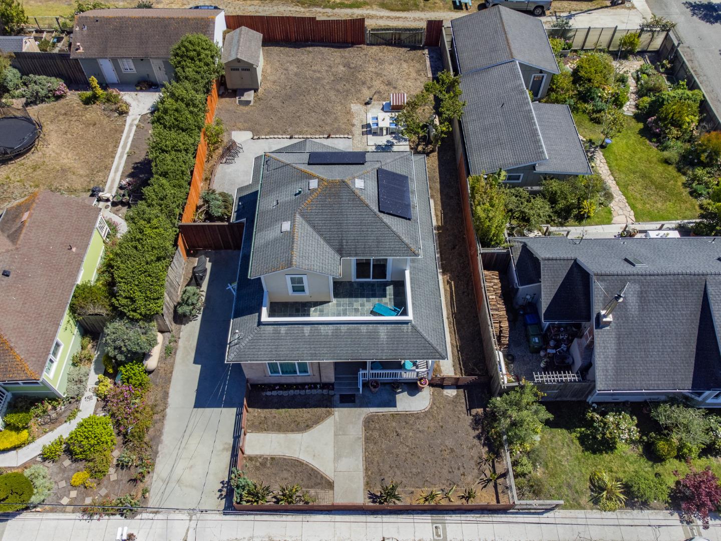 Detail Gallery Image 3 of 54 For 14 3rd Ave, Davenport,  CA 95017 - 3 Beds | 2 Baths