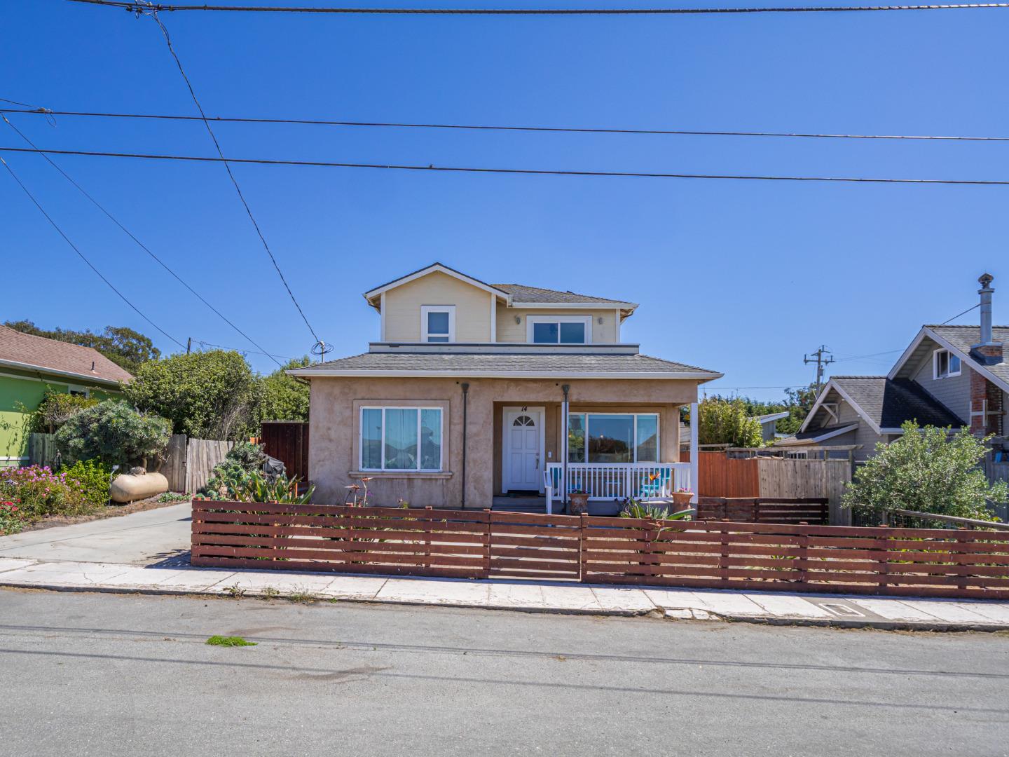 Detail Gallery Image 4 of 54 For 14 3rd Ave, Davenport,  CA 95017 - 3 Beds | 2 Baths
