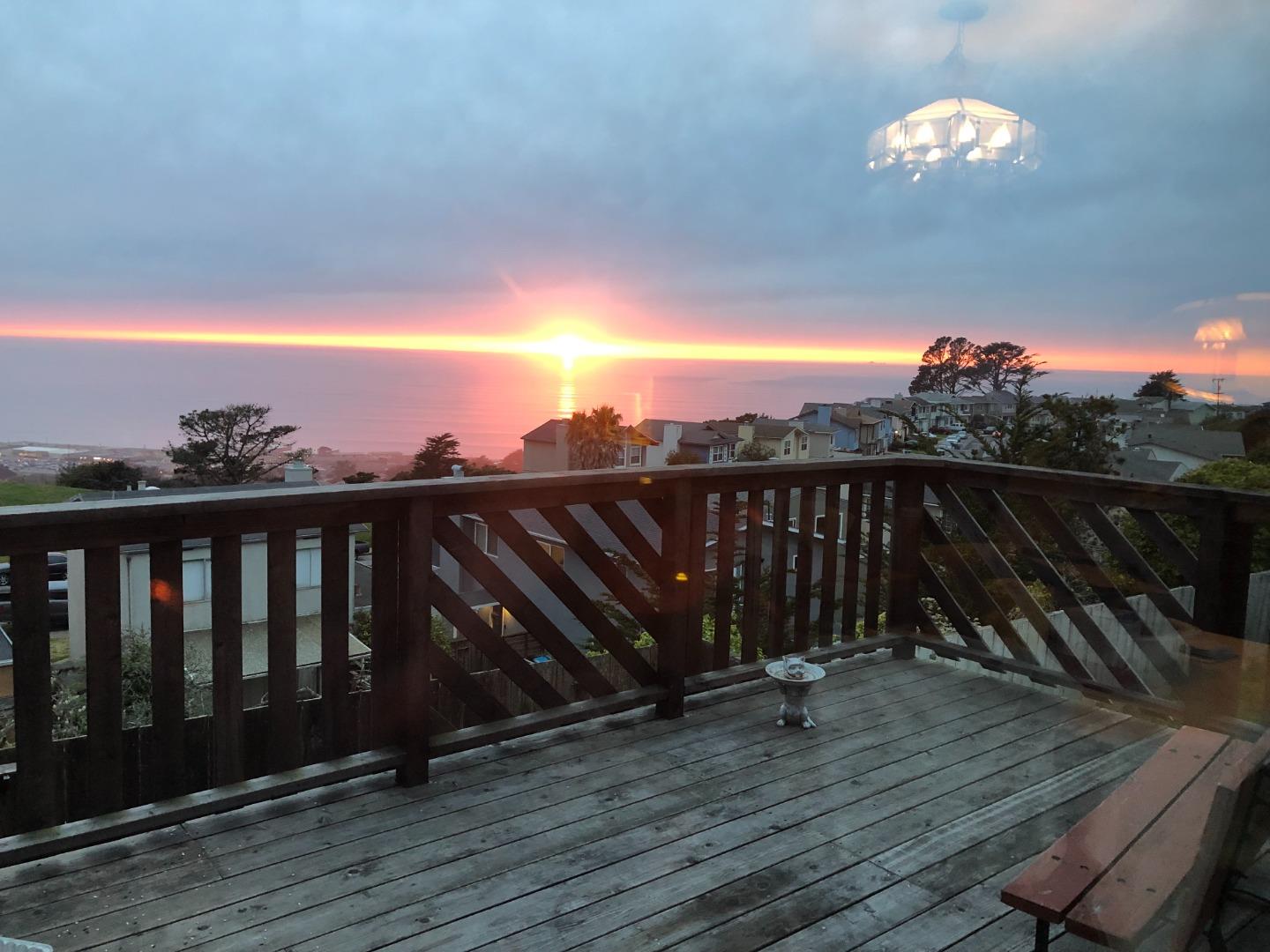 Detail Gallery Image 21 of 23 For 226 Crestmoor Cir, Pacifica,  CA 94044 - 3 Beds | 2 Baths