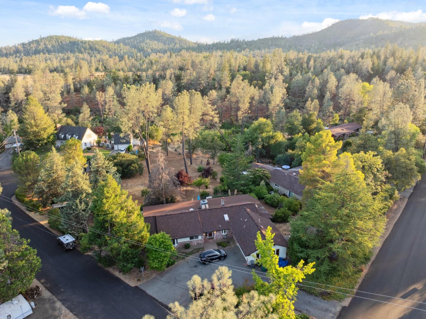 Detail Gallery Image 37 of 49 For 13289 Moccasin Ln, Shasta Lake,  CA 96019 - 3 Beds | 3 Baths