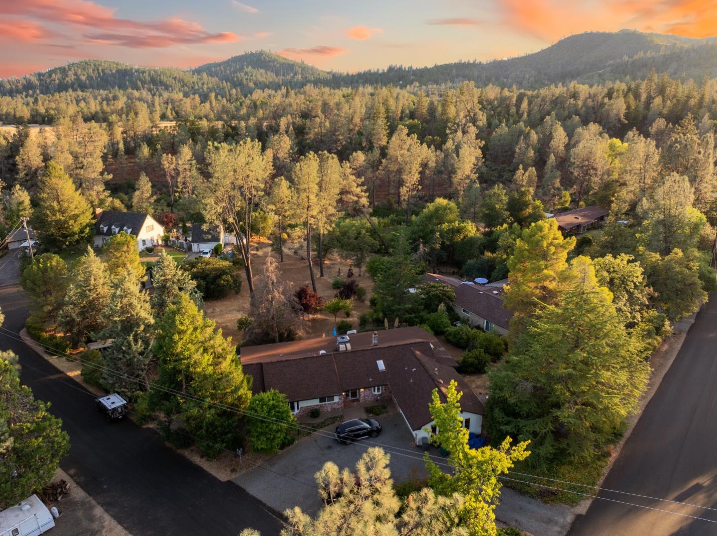 Detail Gallery Image 46 of 49 For 13289 Moccasin Ln, Shasta Lake,  CA 96019 - 3 Beds | 3 Baths