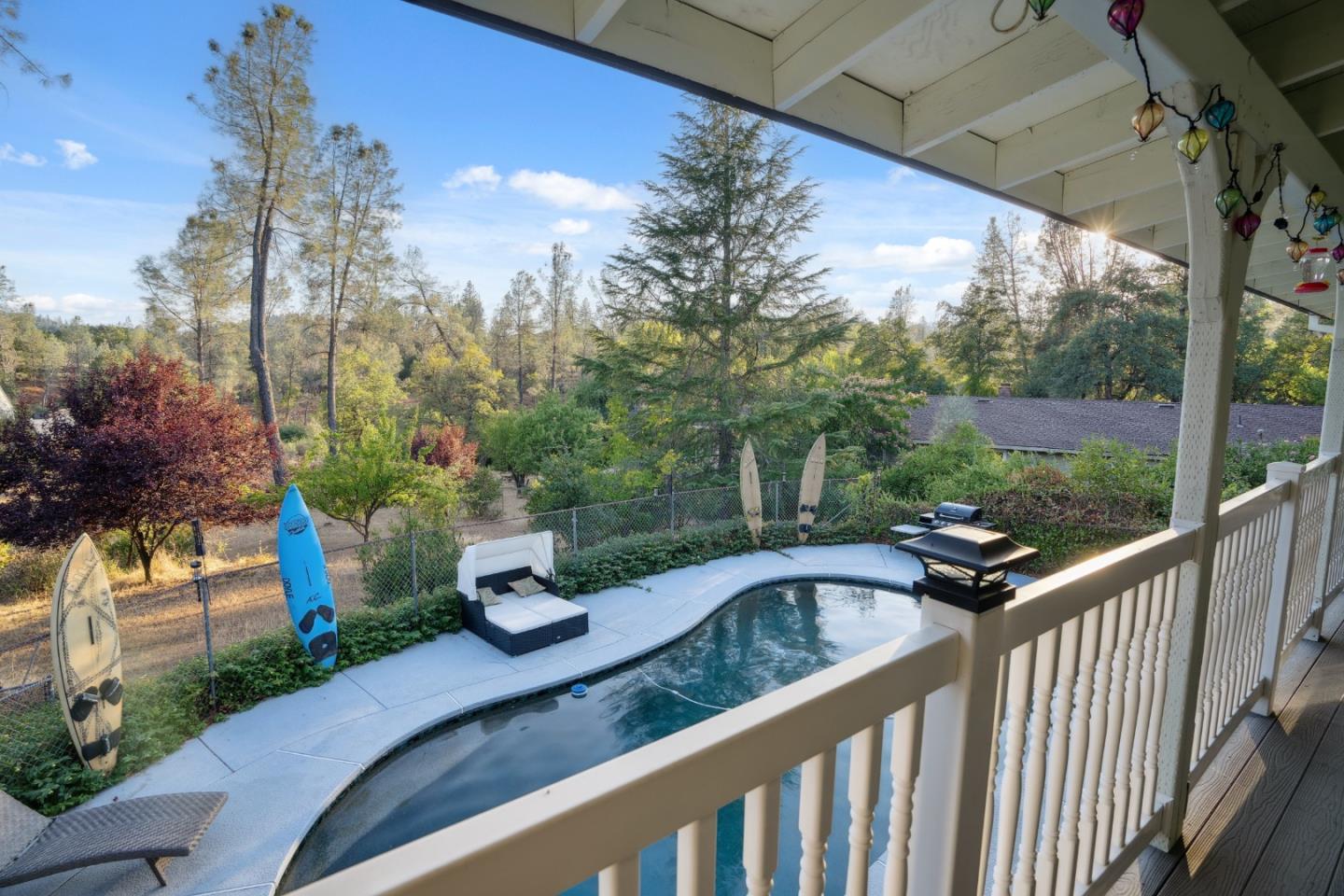 Detail Gallery Image 5 of 49 For 13289 Moccasin Ln, Shasta Lake,  CA 96019 - 3 Beds | 3 Baths