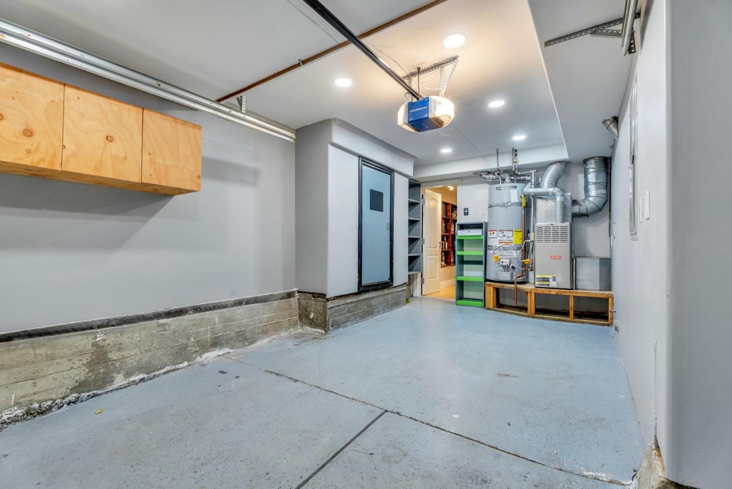Detail Gallery Image 10 of 110 For 1851 21st Ave, San Francisco,  CA 94122 - 5 Beds | 6/1 Baths