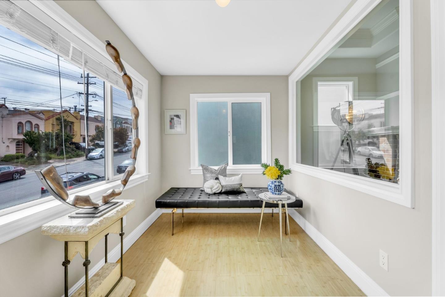Detail Gallery Image 11 of 110 For 1851 21st Ave, San Francisco,  CA 94122 - 5 Beds | 6/1 Baths