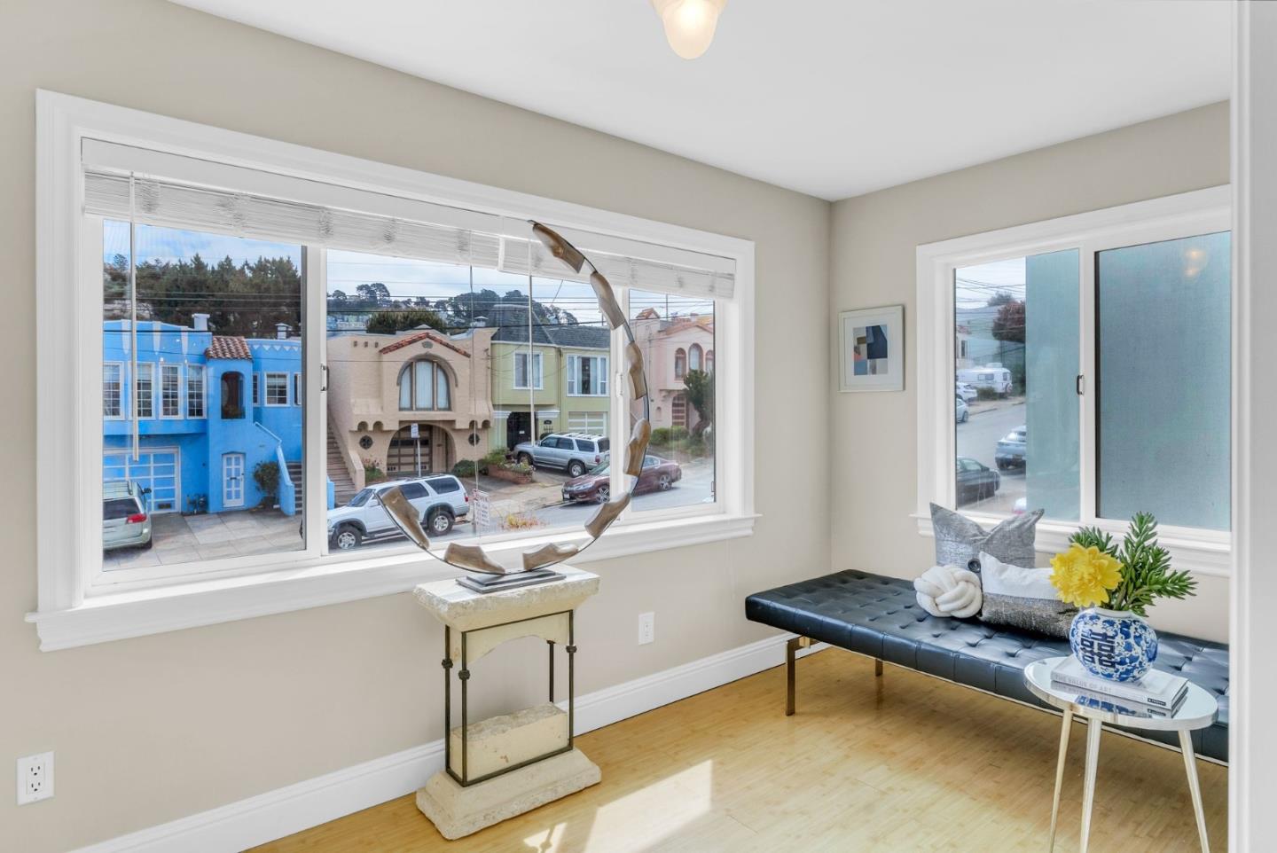Detail Gallery Image 12 of 110 For 1851 21st Ave, San Francisco,  CA 94122 - 5 Beds | 6/1 Baths