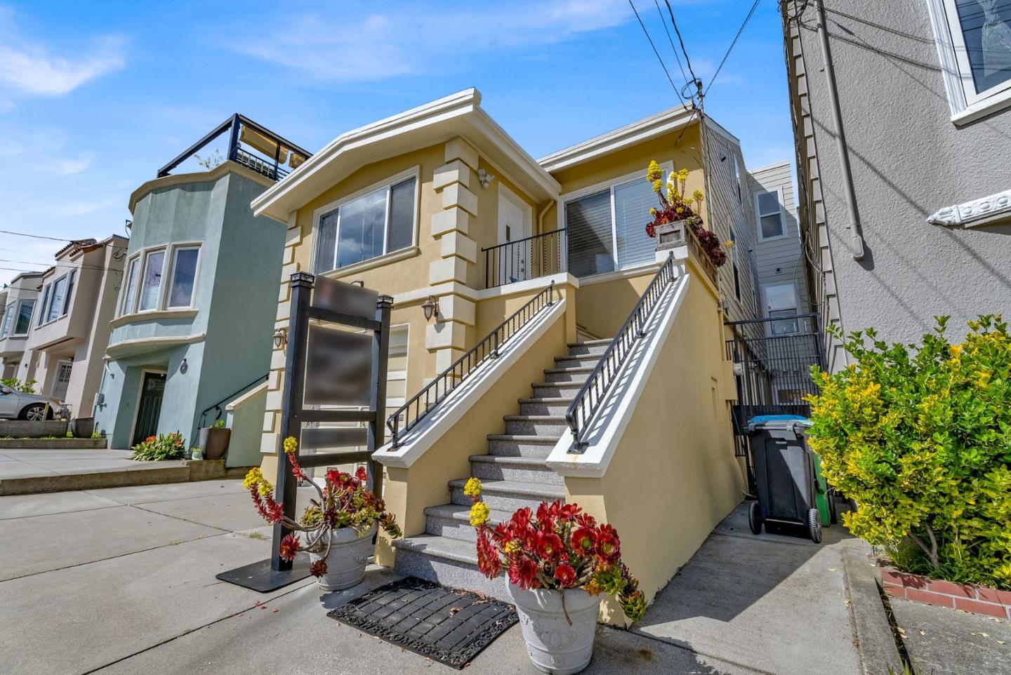 Detail Gallery Image 5 of 110 For 1851 21st Ave, San Francisco,  CA 94122 - 5 Beds | 6/1 Baths