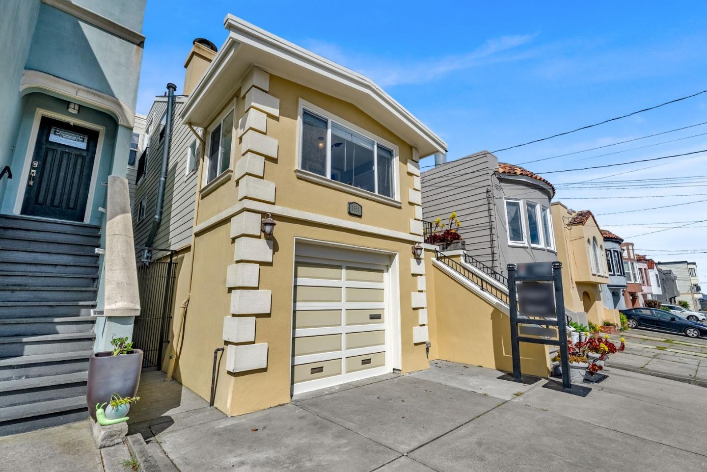 Detail Gallery Image 6 of 110 For 1851 21st Ave, San Francisco,  CA 94122 - 5 Beds | 6/1 Baths