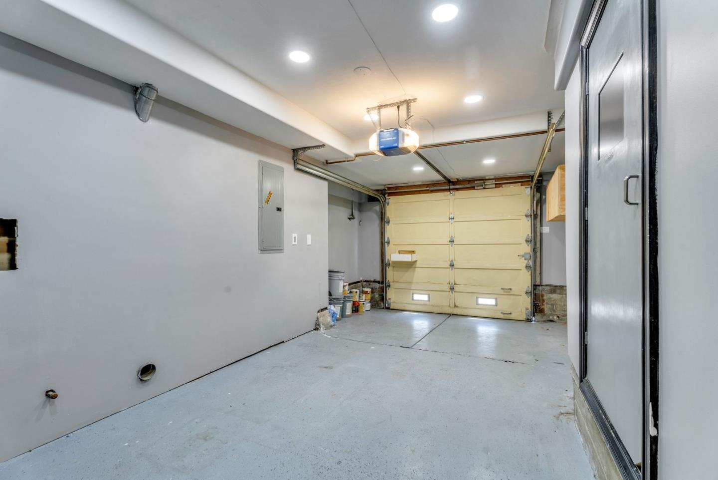 Detail Gallery Image 9 of 110 For 1851 21st Ave, San Francisco,  CA 94122 - 5 Beds | 6/1 Baths