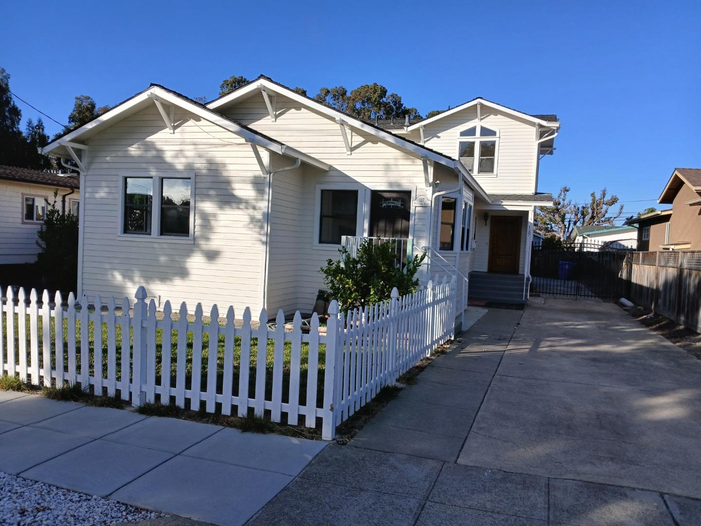 Detail Gallery Image 1 of 16 For 127 Maitland Dr, Alameda,  CA 94502 - 4 Beds | 4 Baths