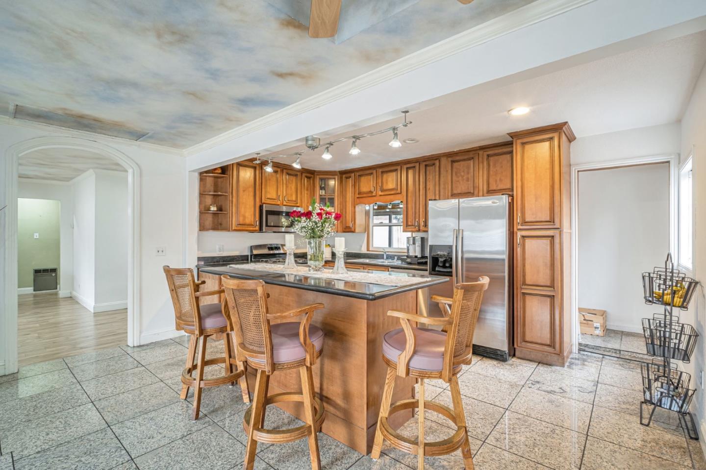 Detail Gallery Image 13 of 34 For 23139 Nevada Rd, Hayward,  CA 94541 - 3 Beds | 2 Baths