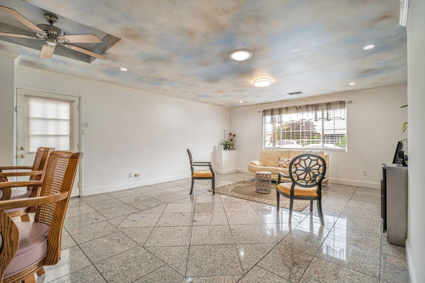 Detail Gallery Image 14 of 34 For 23139 Nevada Rd, Hayward,  CA 94541 - 3 Beds | 2 Baths