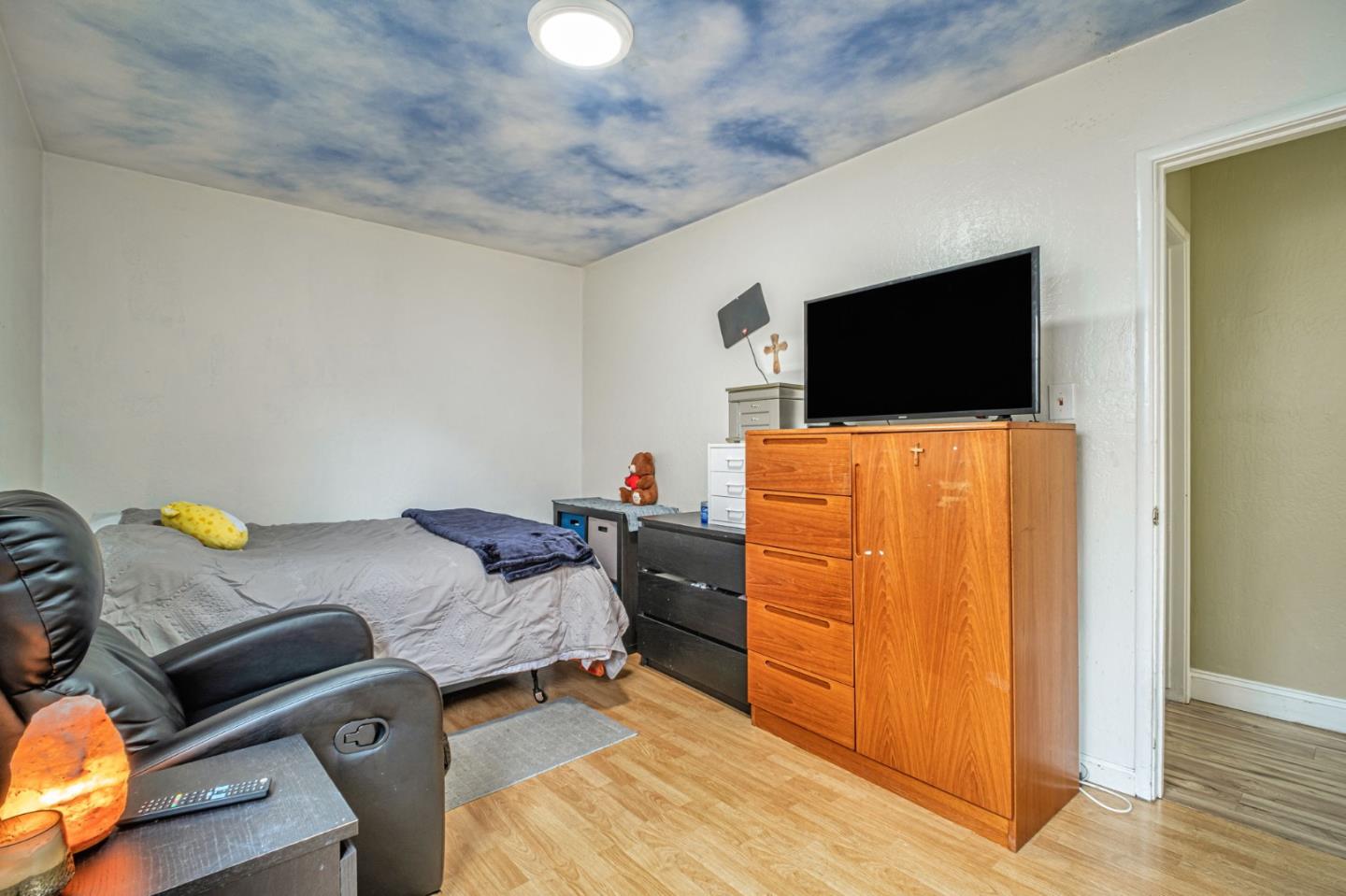 Detail Gallery Image 19 of 34 For 23139 Nevada Rd, Hayward,  CA 94541 - 3 Beds | 2 Baths