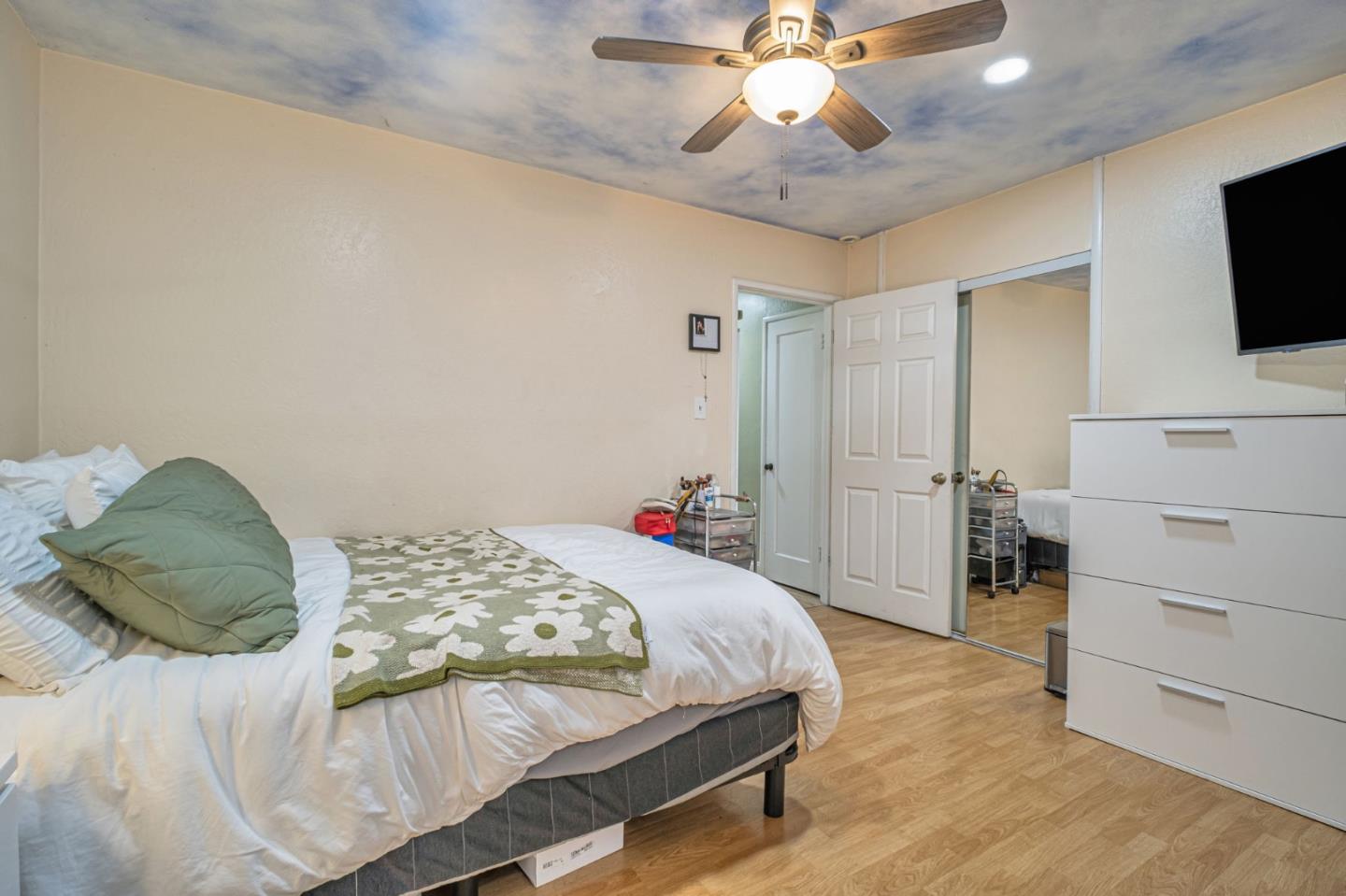 Detail Gallery Image 22 of 34 For 23139 Nevada Rd, Hayward,  CA 94541 - 3 Beds | 2 Baths