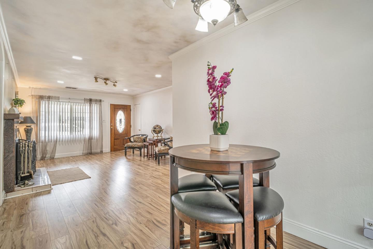Detail Gallery Image 9 of 34 For 23139 Nevada Rd, Hayward,  CA 94541 - 3 Beds | 2 Baths