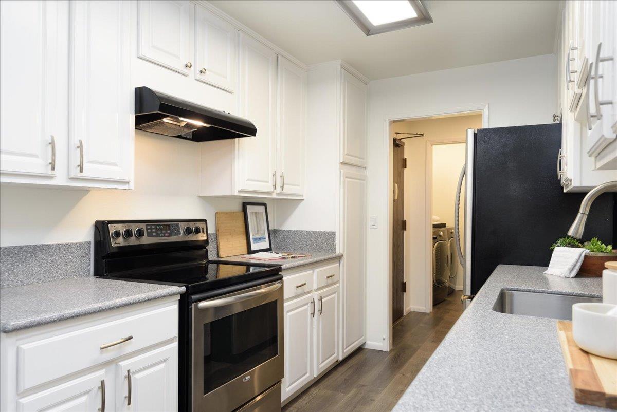 Detail Gallery Image 8 of 25 For 1031 Cherry Ave #33,  San Bruno,  CA 94066 - 3 Beds | 2 Baths
