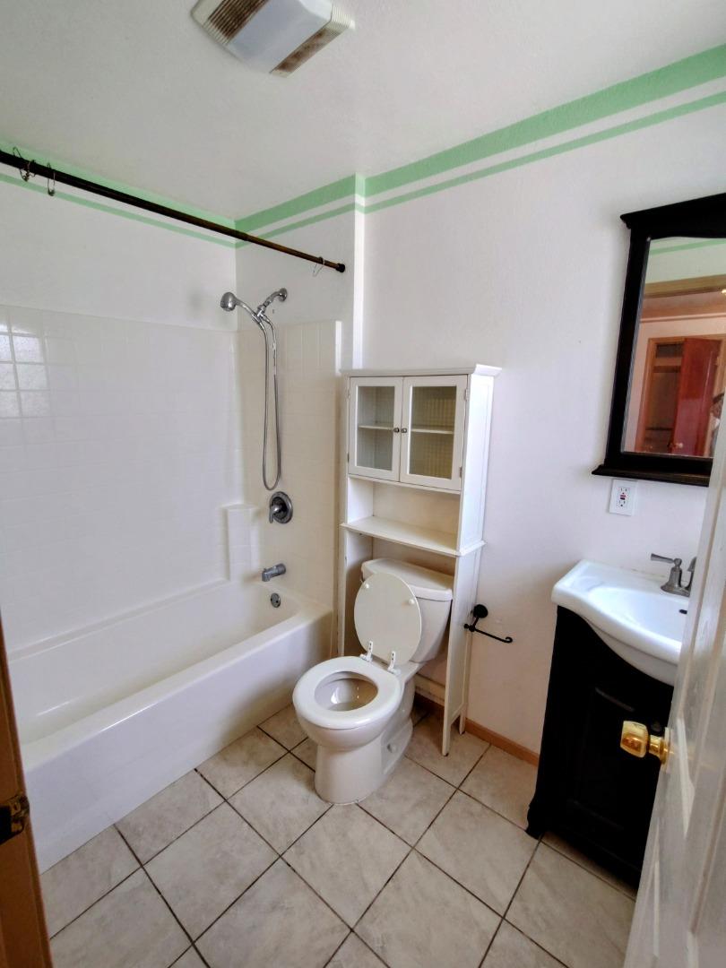 Detail Gallery Image 29 of 42 For 230 Paloma Ave, Salinas,  CA 93905 - 4 Beds | 4 Baths