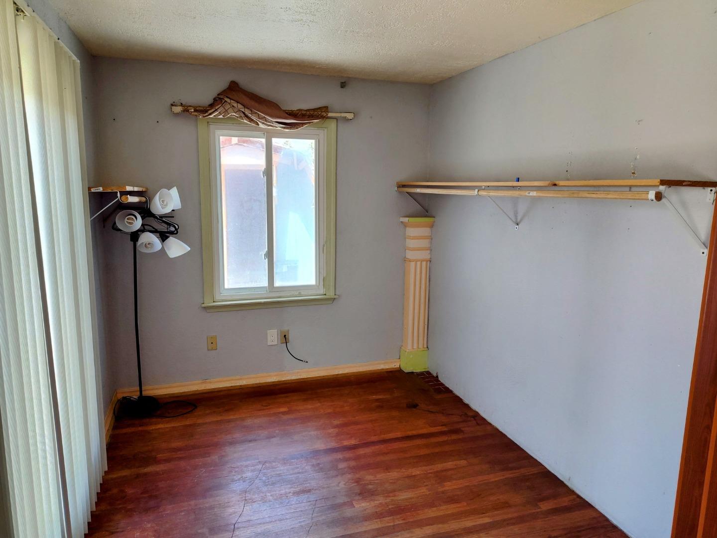 Detail Gallery Image 3 of 42 For 230 Paloma Ave, Salinas,  CA 93905 - 4 Beds | 4 Baths