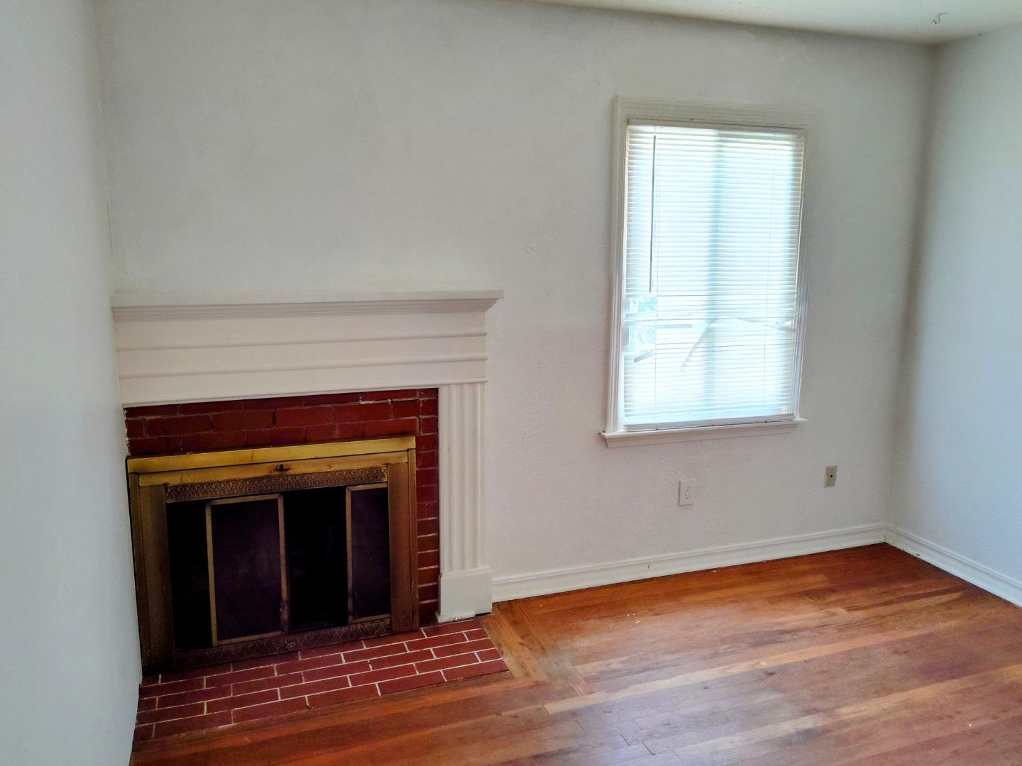 Detail Gallery Image 5 of 42 For 230 Paloma Ave, Salinas,  CA 93905 - 4 Beds | 4 Baths