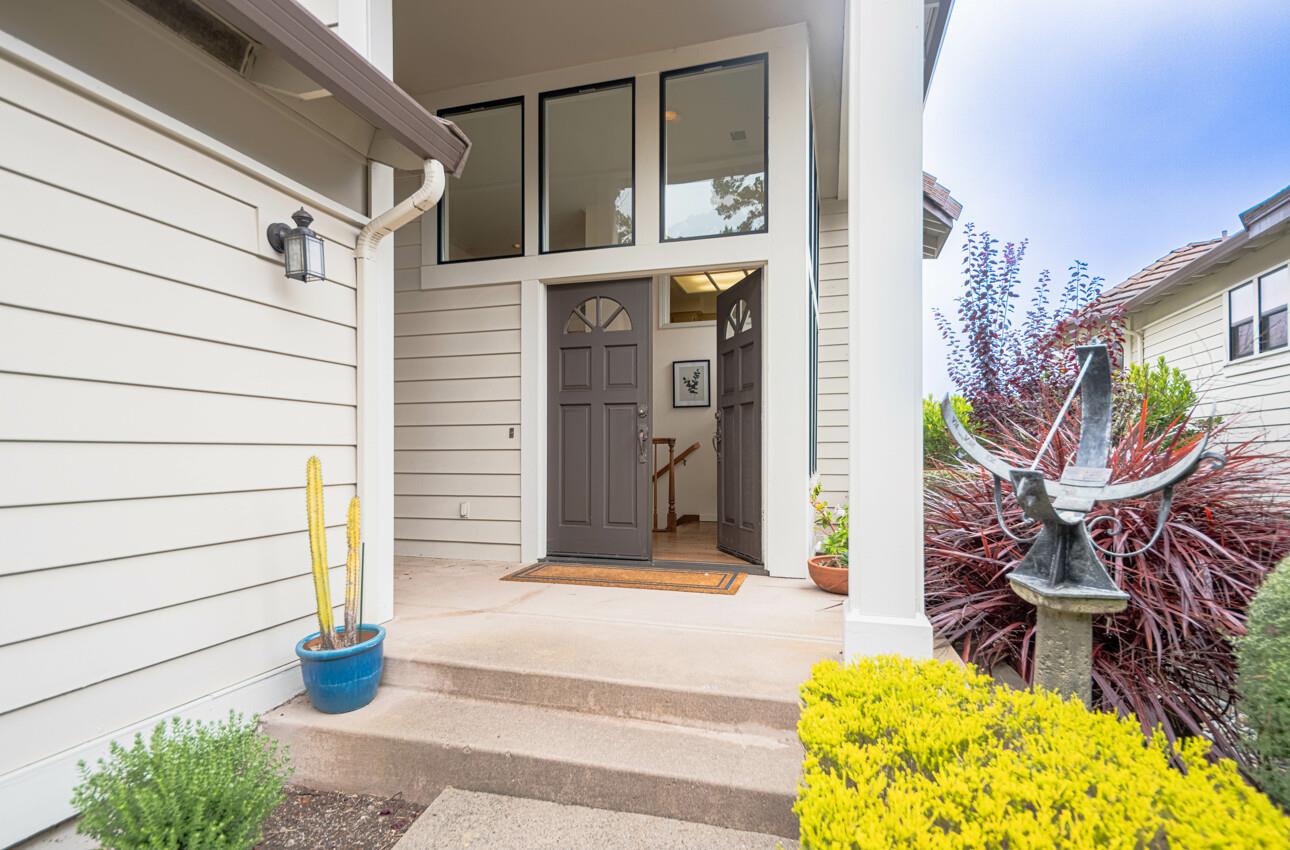 Detail Gallery Image 3 of 50 For 3016 Ransford Cir, Pacific Grove,  CA 93950 - 3 Beds | 3 Baths