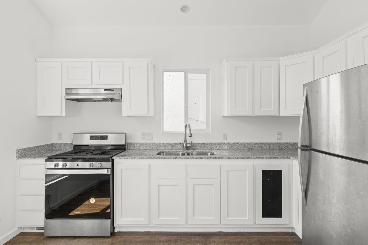 Detail Gallery Image 5 of 6 For 1468 Grand Avenue #9,  San Leandro,  CA 94577 - 1 Beds | 1 Baths