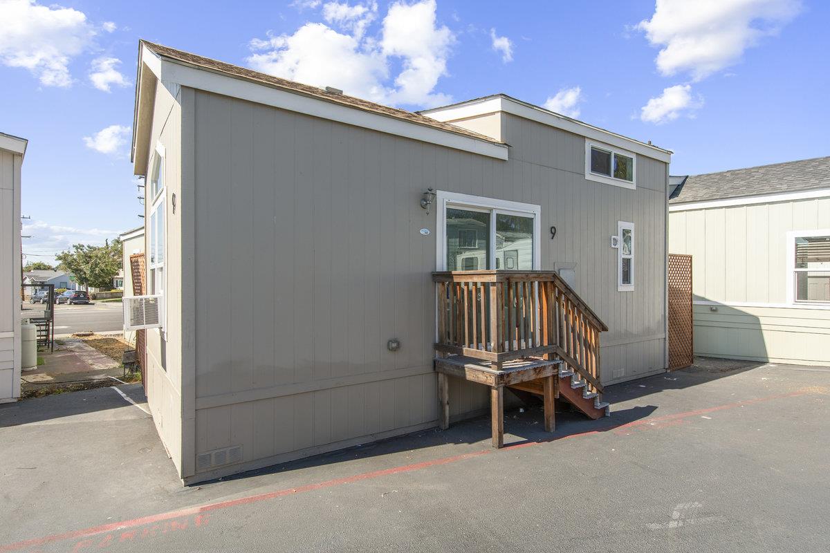 Detail Gallery Image 6 of 6 For 1468 Grand Avenue #9,  San Leandro,  CA 94577 - 1 Beds | 1 Baths