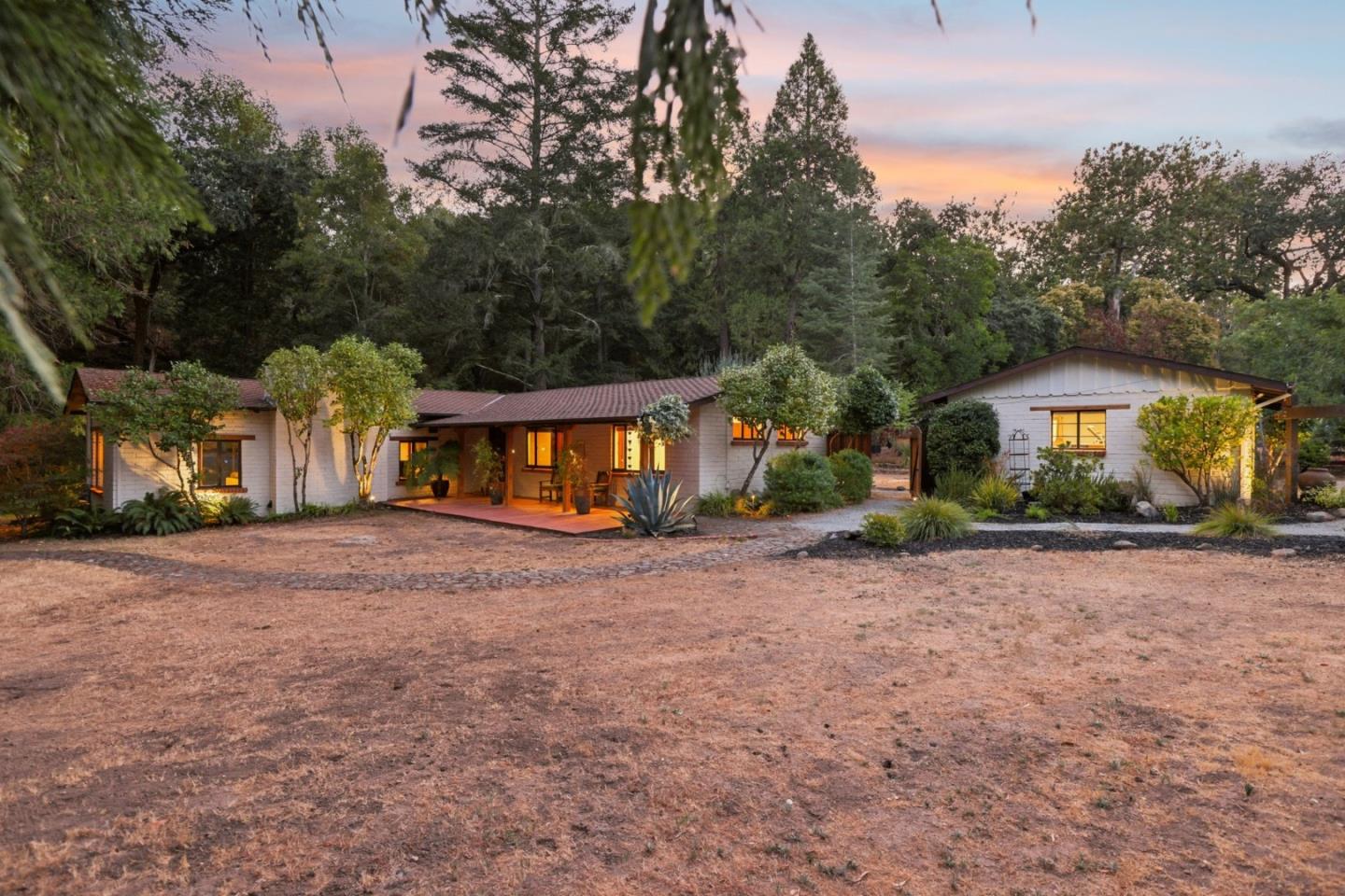 Detail Gallery Image 5 of 29 For 6600 Redwood Retreat Rd, Gilroy,  CA 95020 - 2 Beds | 1 Baths