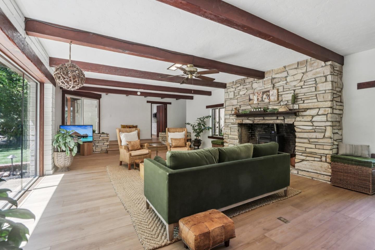 Detail Gallery Image 9 of 29 For 6600 Redwood Retreat Rd, Gilroy,  CA 95020 - 2 Beds | 1 Baths