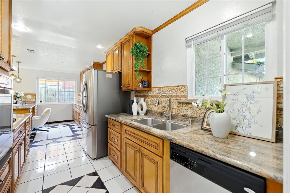 Detail Gallery Image 14 of 42 For 2908 Croft Dr, San Jose,  CA 95148 - 4 Beds | 2 Baths