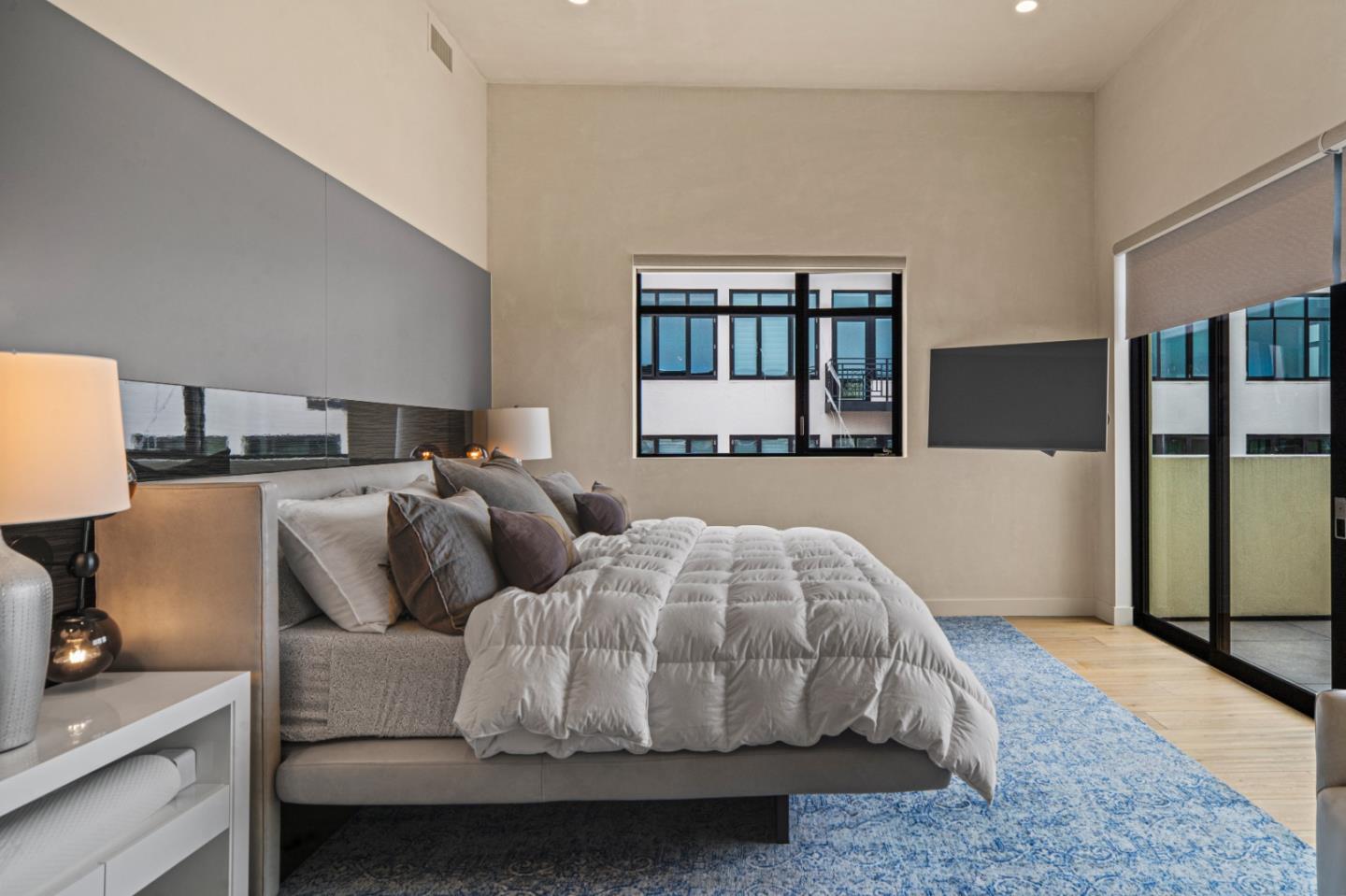 Detail Gallery Image 12 of 23 For 520 Lighthouse Ave #301,  Pacific Grove,  CA 93950 - 2 Beds | 2/1 Baths