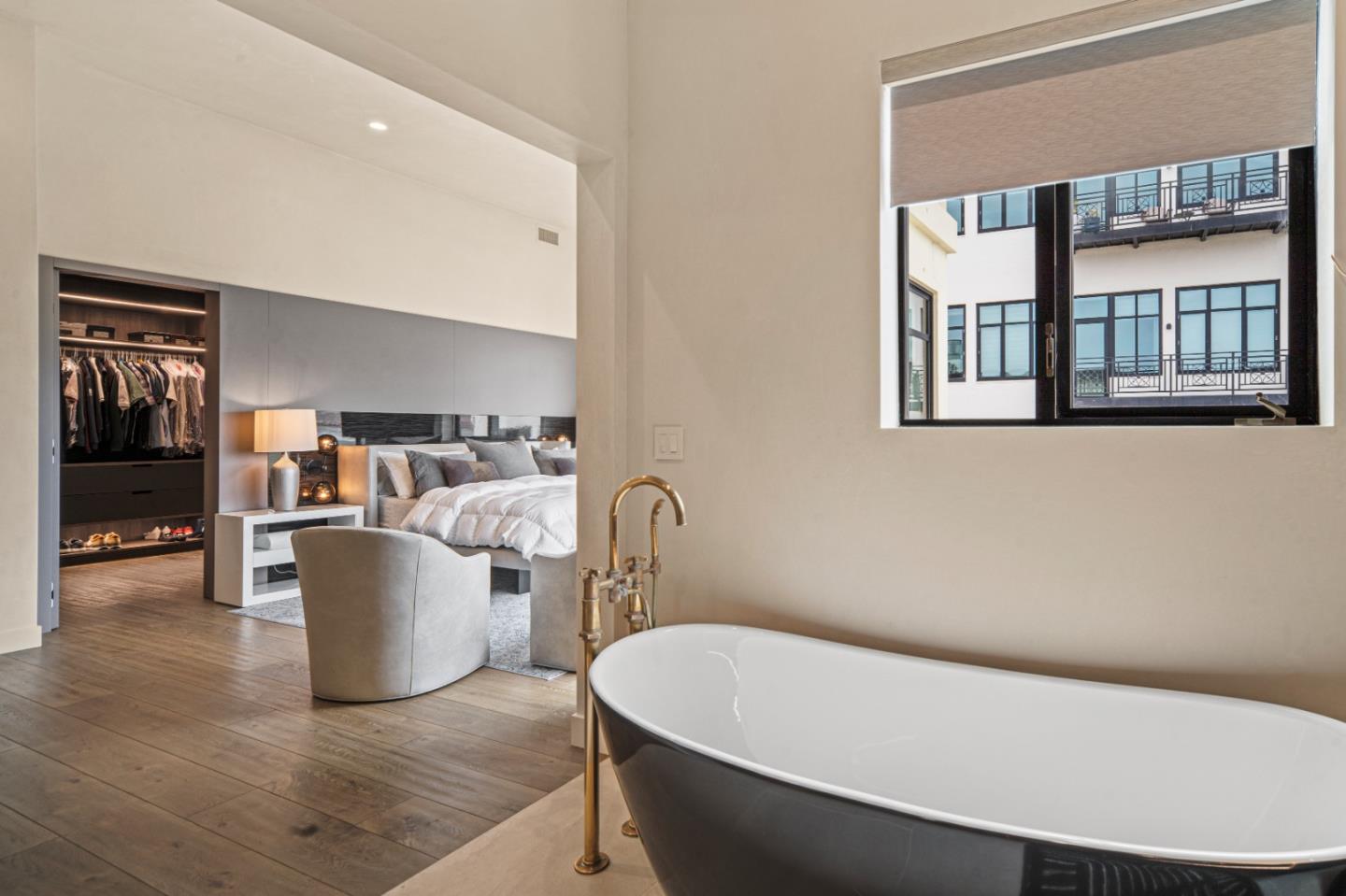 Detail Gallery Image 14 of 23 For 520 Lighthouse Ave #301,  Pacific Grove,  CA 93950 - 2 Beds | 2/1 Baths