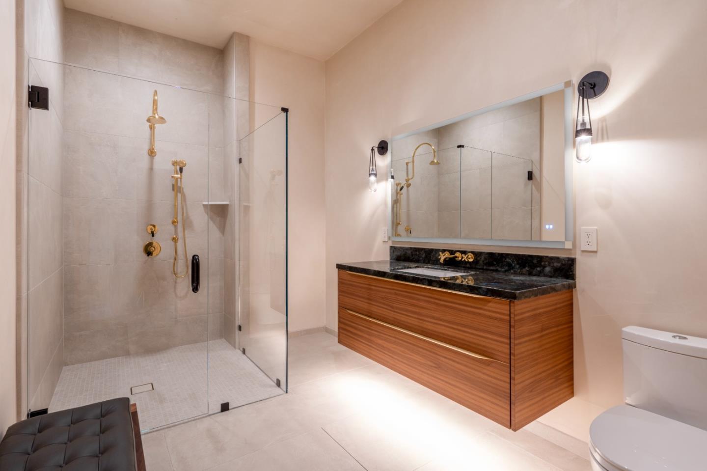 Detail Gallery Image 19 of 23 For 520 Lighthouse Ave #301,  Pacific Grove,  CA 93950 - 2 Beds | 2/1 Baths